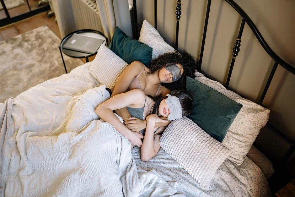 Trtl Travel Glimpse Sleep Mask Reviewed: Light Seal and Comfort