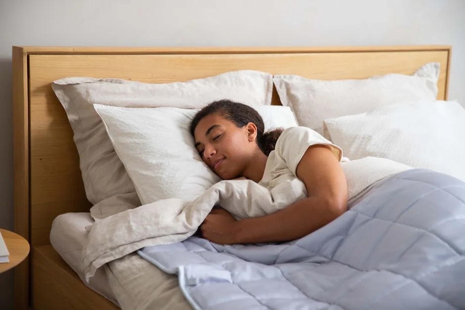 Bearaby Weighted Blanket Review: Hand-Knit Design Tested